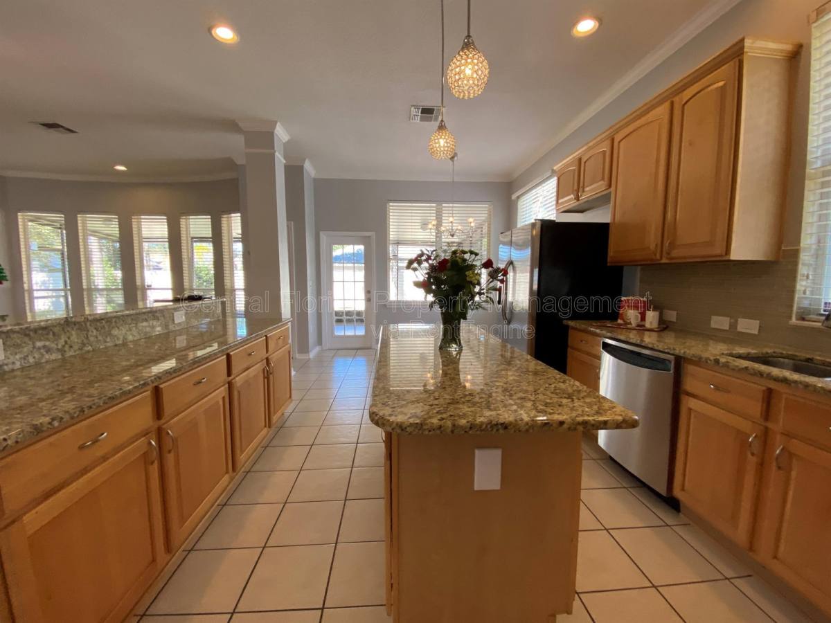 House for rent at 10885 Piping Rock Circle, Orlando, FL 32817