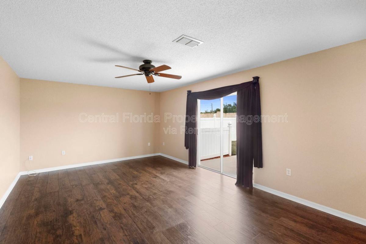 House for rent at 4657 Willamette Circle, Orlando, FL 32826
