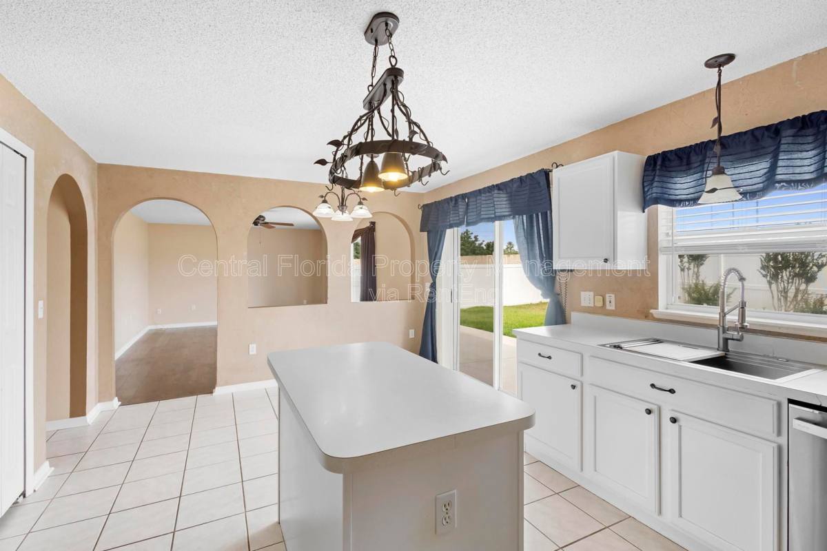 House for rent at 4657 Willamette Circle, Orlando, FL 32826