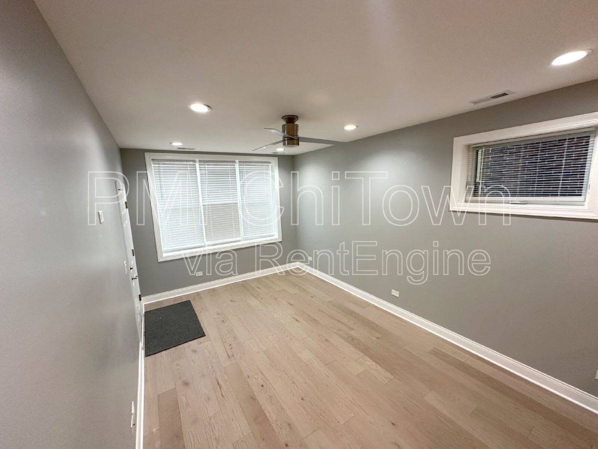 Condo for rent at 4952 S Michigan Ave #1, Chicago, IL 60615