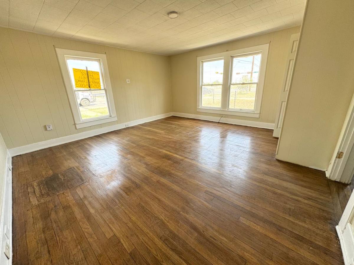 House for rent at 417 N Jefferson St, San Angelo, TX 76901