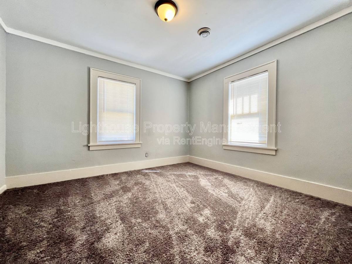 Apartment for rent at 81 Delaware Ave #2, Muskegon, MI 49442