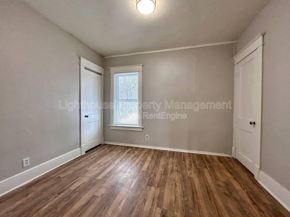 Apartment for rent at 2513 Sanford St #1, Muskegon, MI 49444