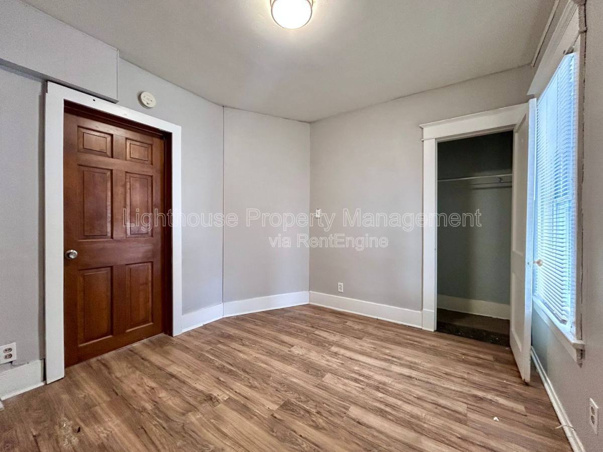 Apartment for rent at 2513 Sanford St #1, Muskegon, MI 49444