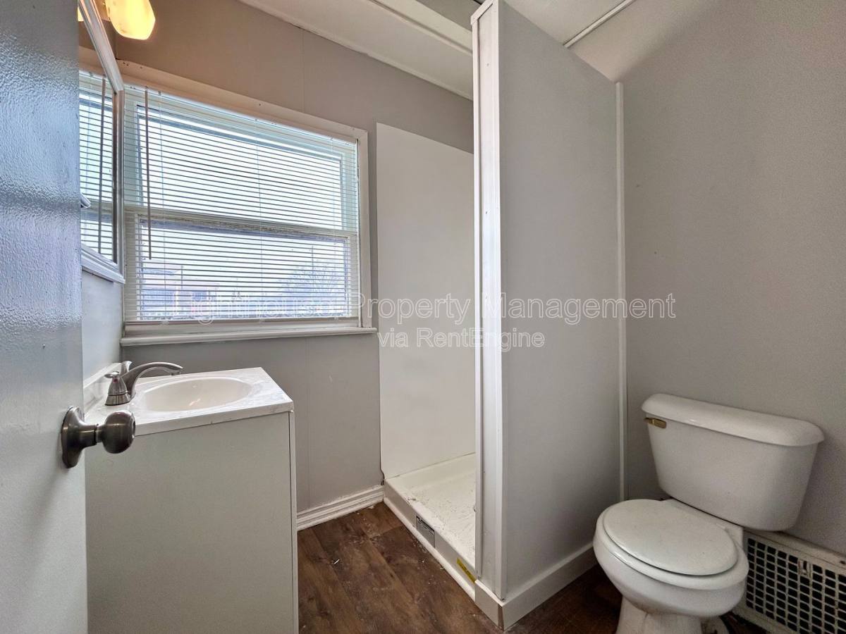 Apartment for rent at 2513 Sanford St #1, Muskegon, MI 49444