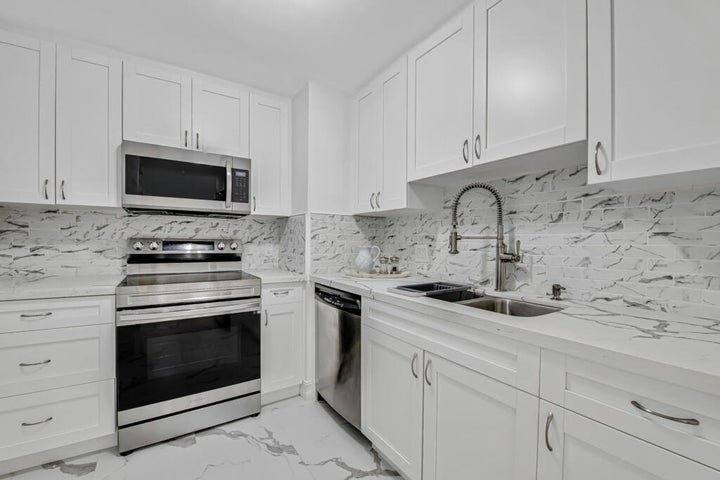 Condo for rent at 5600 N Flagler Dr #804, West Palm Beach, FL 33407
