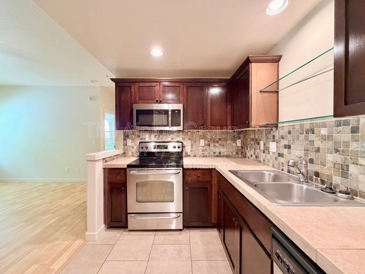 Condo for rent at 657 NE Garswood Lane, Beaverton, OR 97006