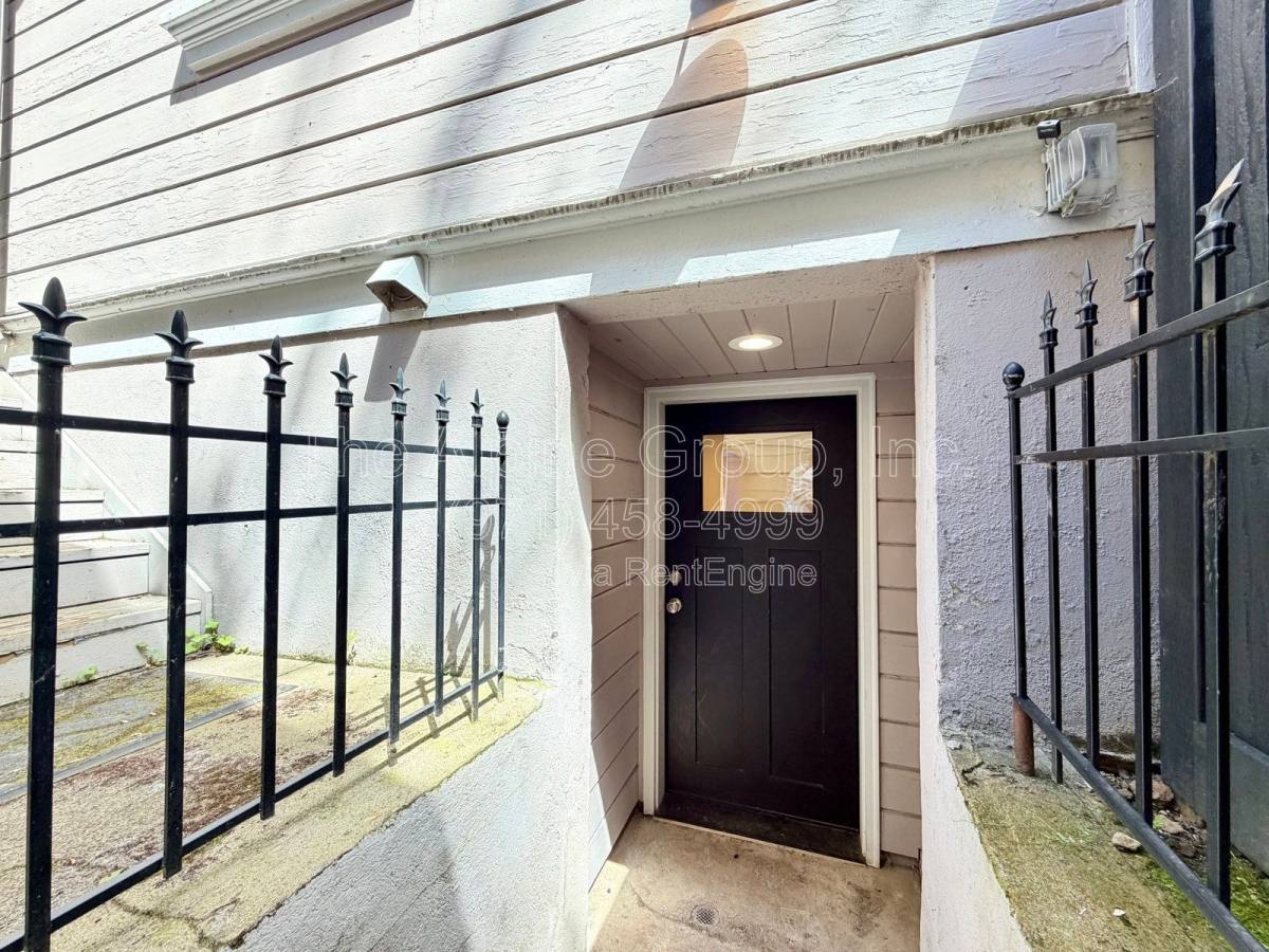 Apartment for rent at 2803 SW 1st Ave #B, Portland, OR 97201