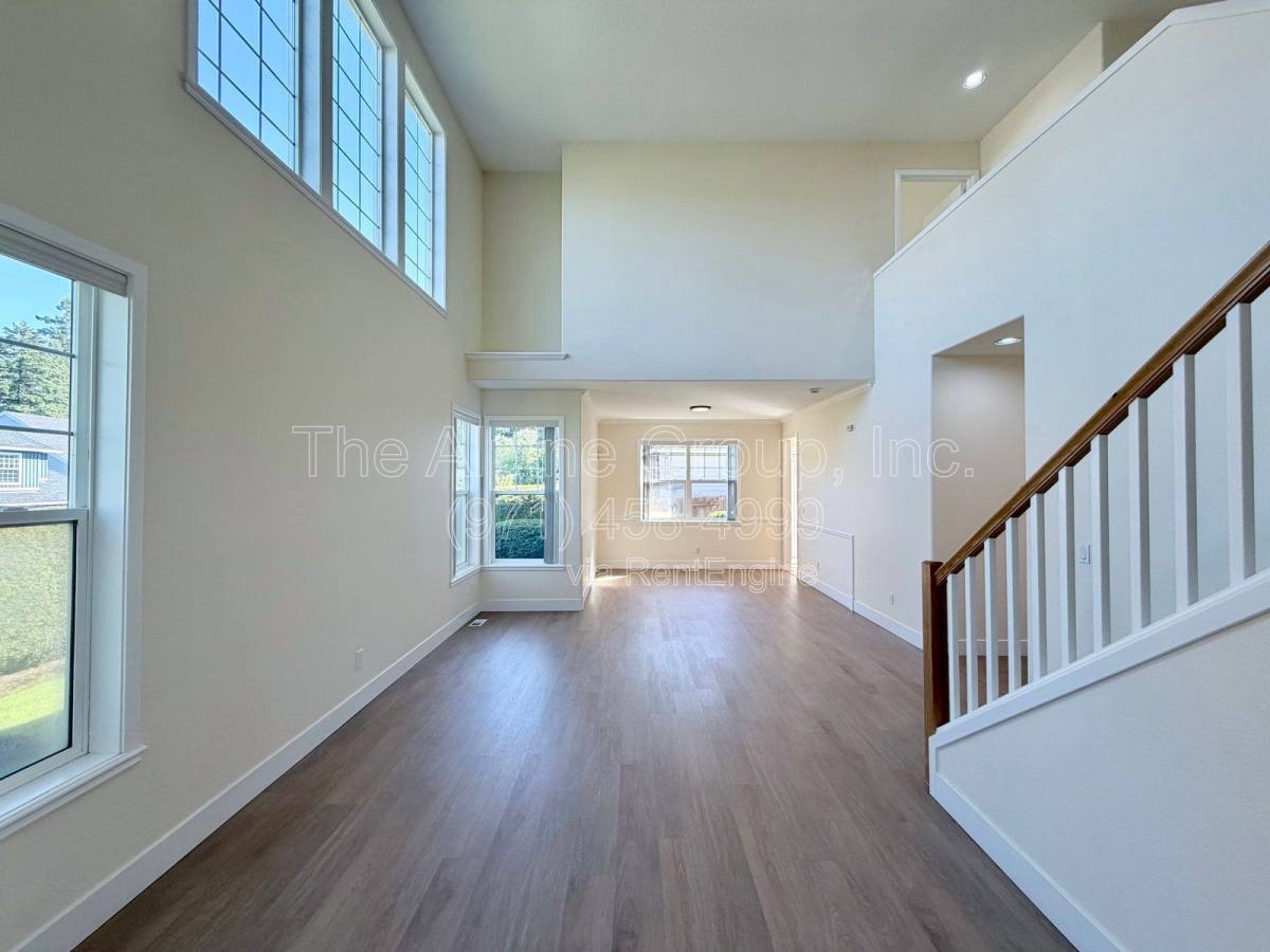House for rent at 351 NW Kotrik Place, Beaverton, OR 97006