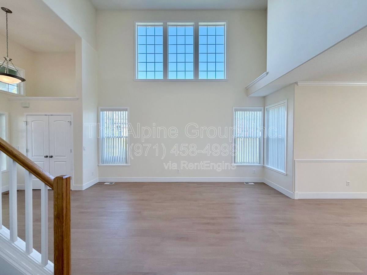 House for rent at 351 NW Kotrik Place, Beaverton, OR 97006
