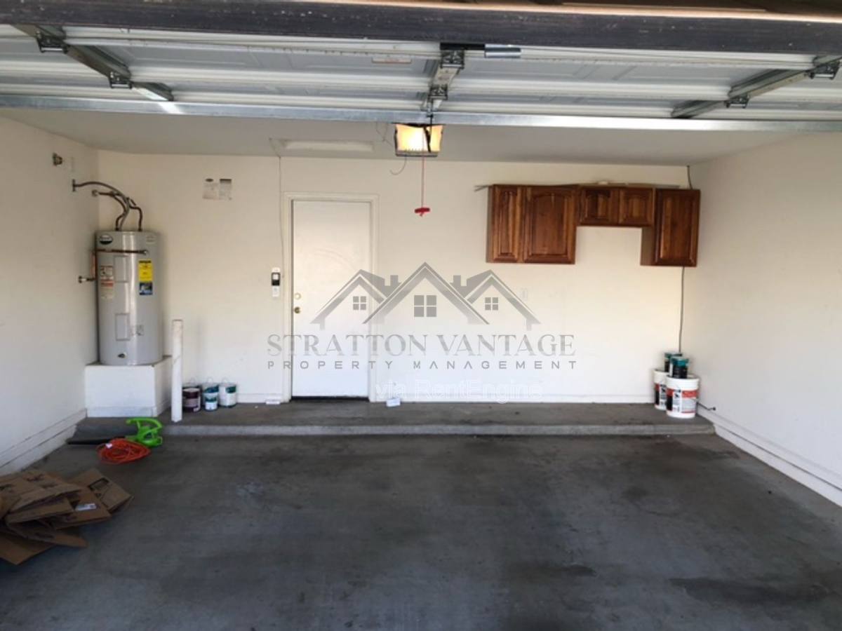 House for rent at 11429 W Austin Thomas Dr, Surprise, AZ 85378