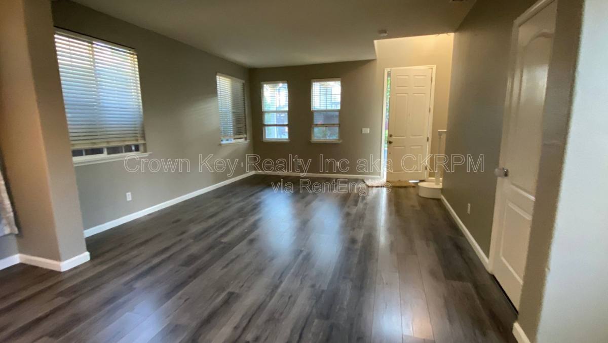 House for rent at 352 Goodall St, Tracy, CA 95391