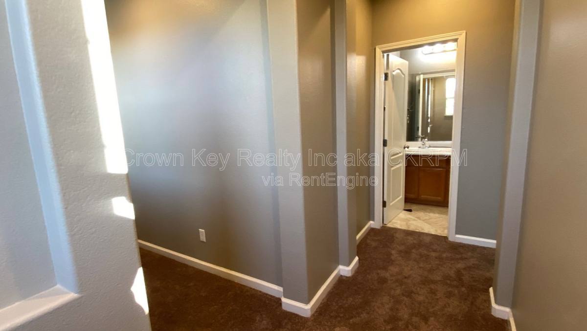 House for rent at 352 Goodall St, Tracy, CA 95391