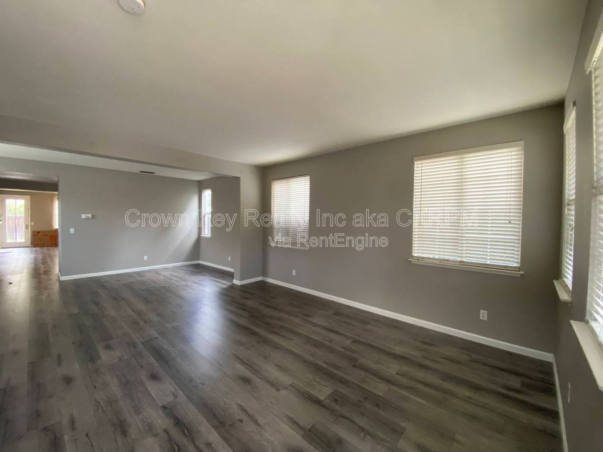 House for rent at 352 Goodall St, Tracy, CA 95391