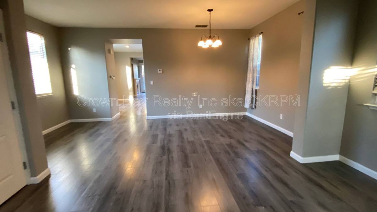 House for rent at 352 Goodall St, Tracy, CA 95391