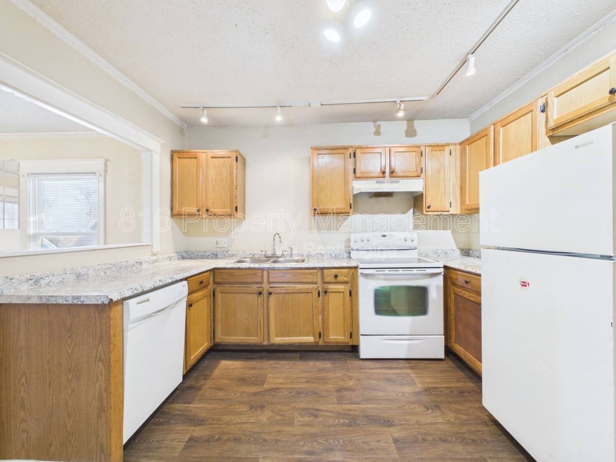 Apartment for rent at 2424 Norton Ave #B, Kansas City, MO 64127