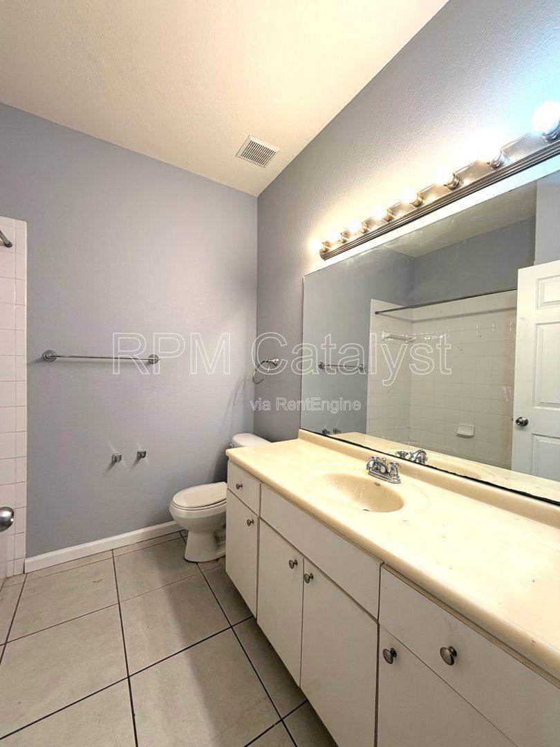 House for rent at 477 Sevilla Ave, Tarpon Springs, FL 34689