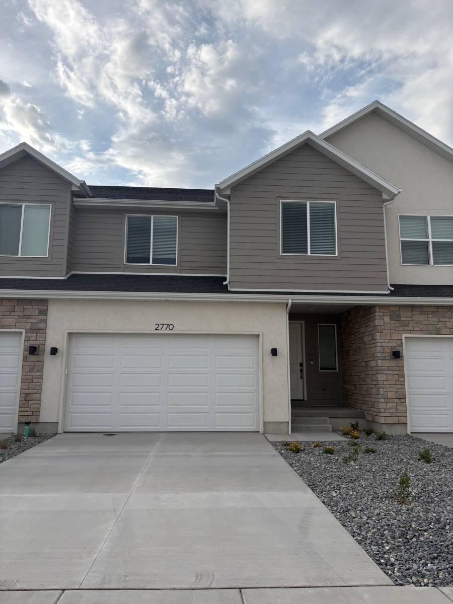 Townhouse for rent at 2770 W Aurora Ave, Mapleton, UT 84664