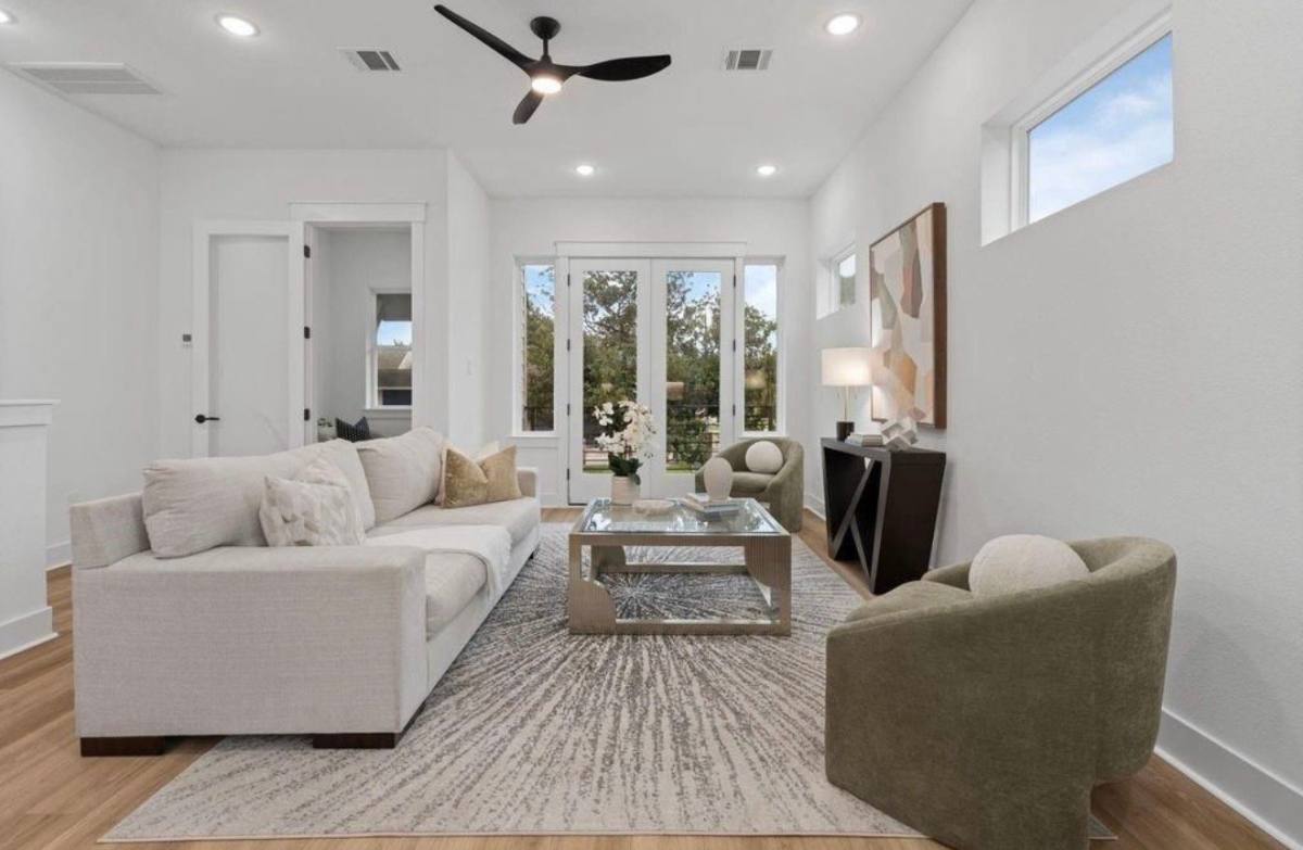 Townhouse for rent at 717 Janisch Rd #B, Houston, TX 77018