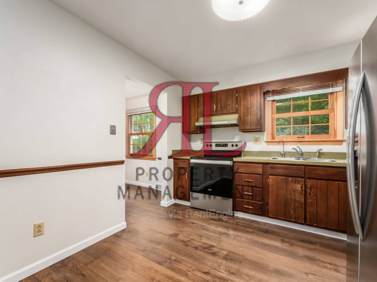 Apartment for rent at 1627 Keats Court, Columbus, OH 43235