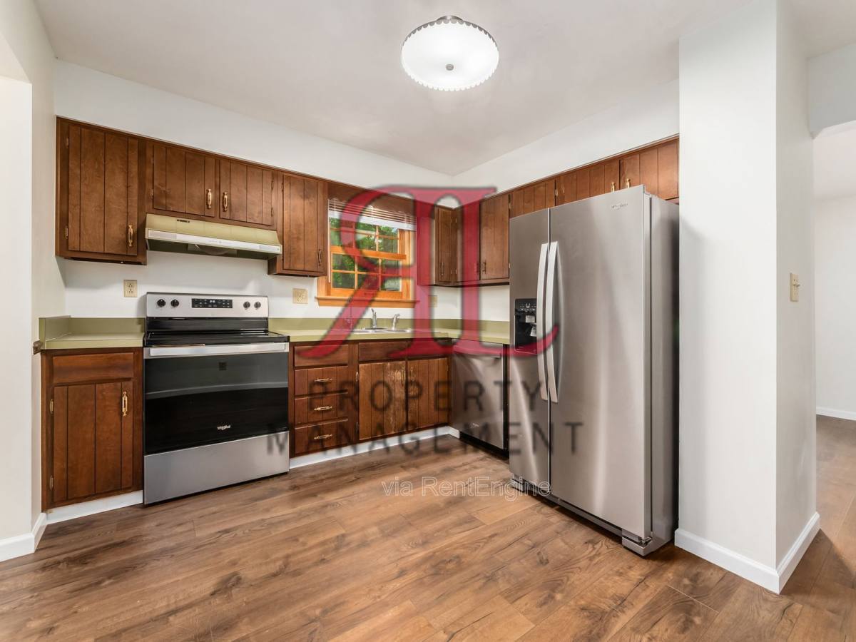 Apartment for rent at 1627 Keats Court, Columbus, OH 43235