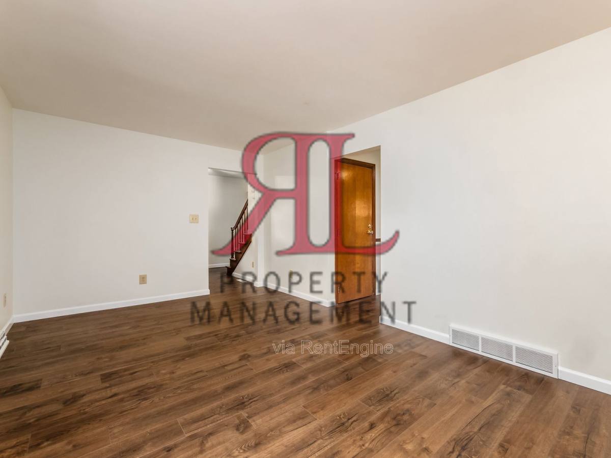 Apartment for rent at 1627 Keats Court, Columbus, OH 43235