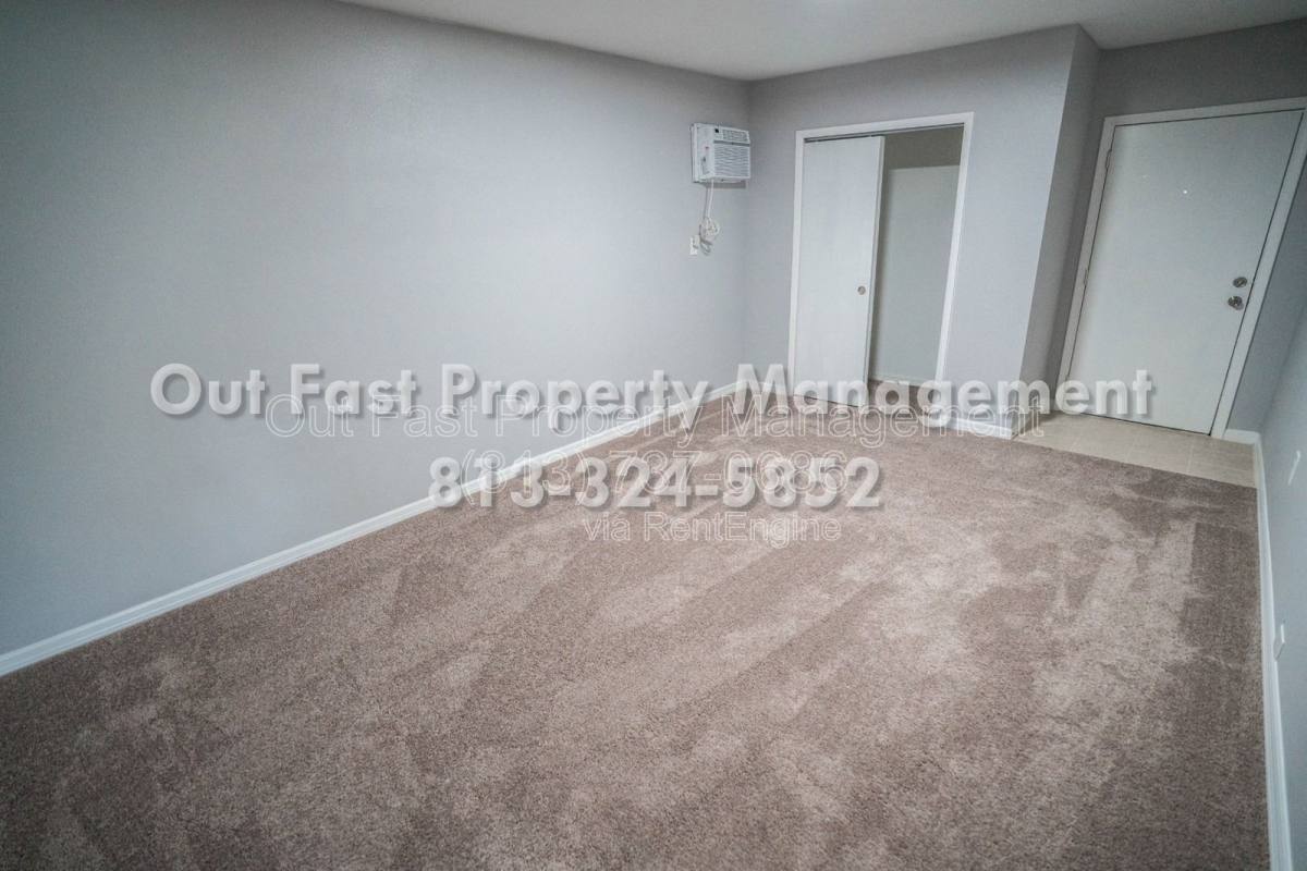 Apartment for rent at 6913 Mathers Lane #B, Riverview, FL 33578