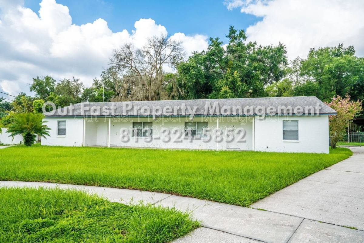 Apartment for rent at 6913 Mathers Lane #B, Riverview, FL 33578