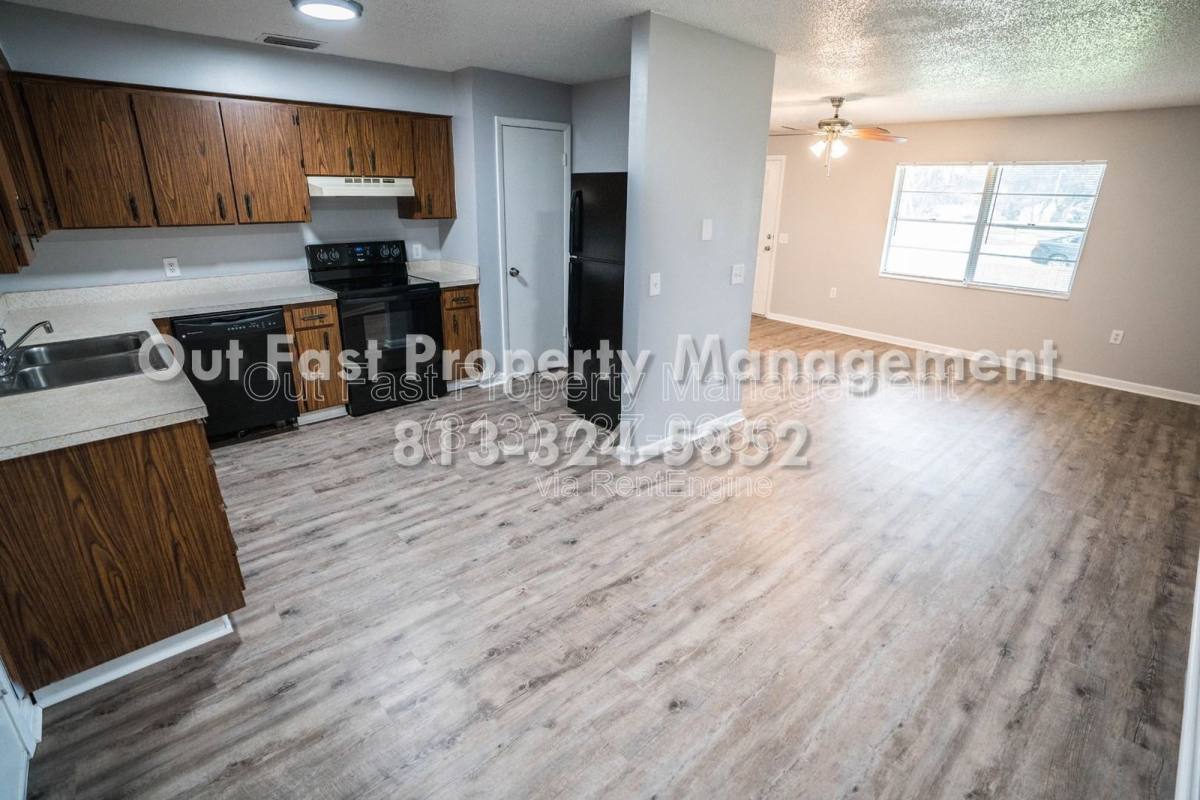 Apartment for rent at 6913 Mathers Lane #B, Riverview, FL 33578