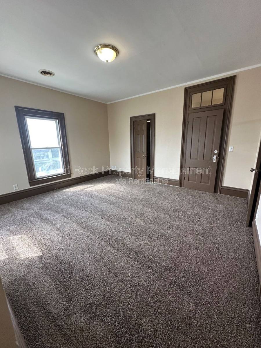 Apartment for rent at 802 McKinley St, Janesville, WI 53548