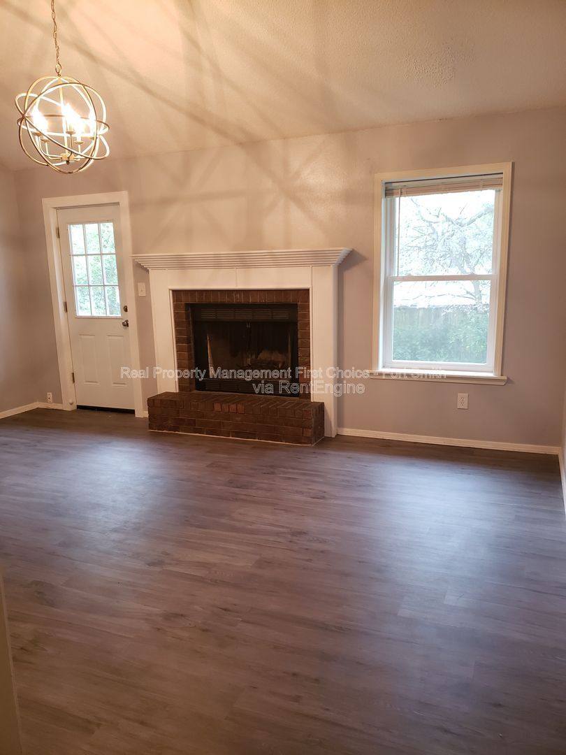 House for rent at 1312 N 25th St, Van Buren, AR 72956