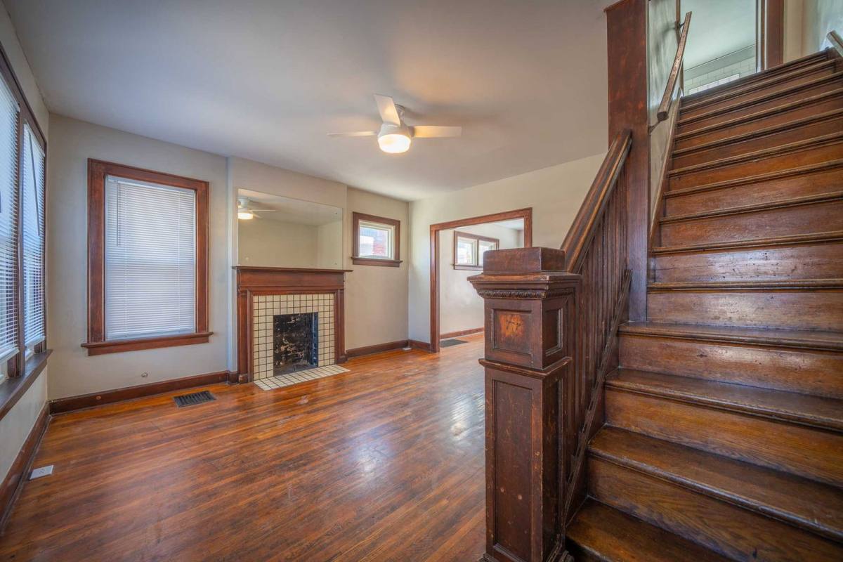 Townhouse for rent at 119 E 7th Ave, Columbus, OH 43201