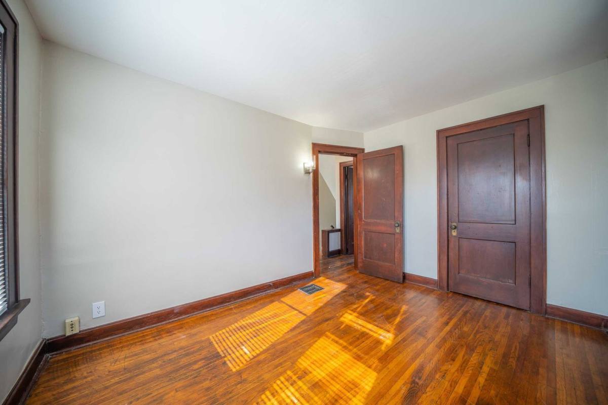 Townhouse for rent at 119 E 7th Ave, Columbus, OH 43201