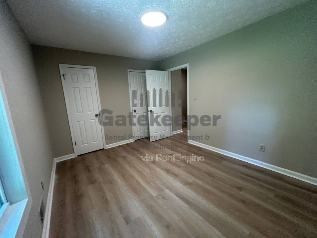 Apartment for rent at 115 Meadowbrook Court, Fayetteville, GA 30215