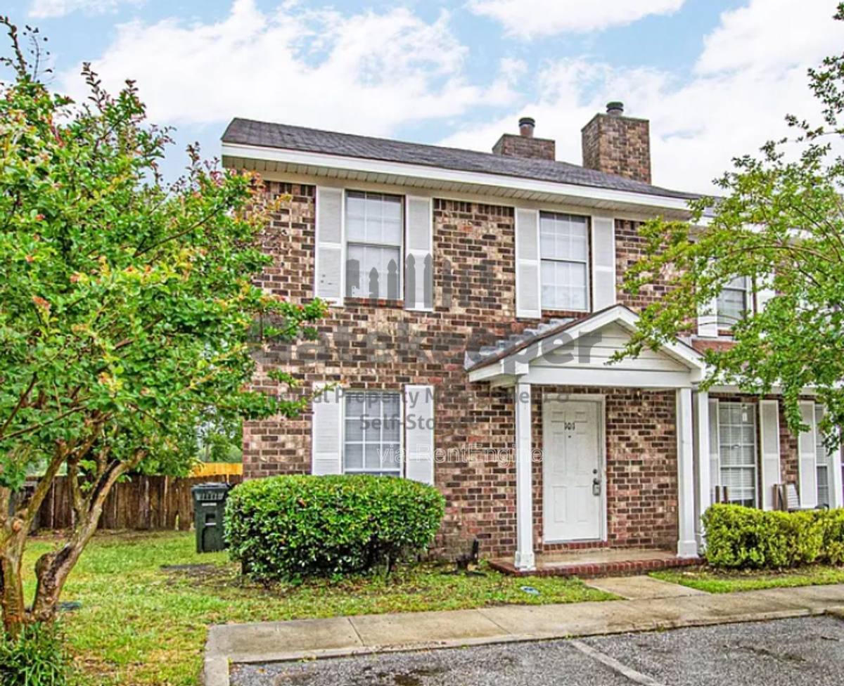 Townhouse for rent at 101 Sandlewood Dr, Summerville, SC 29483