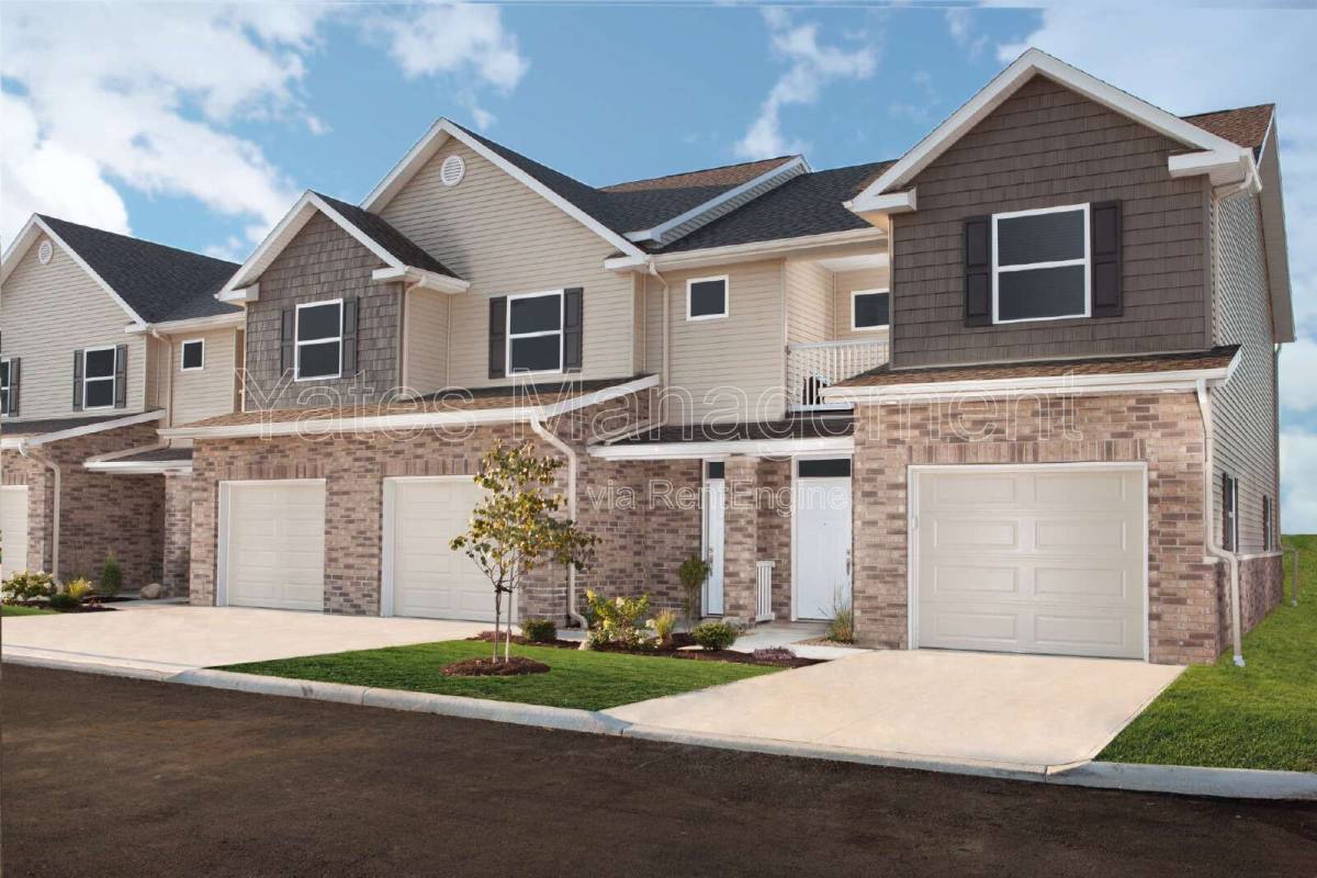 Townhouse for rent at 206 Potomac Dr, Findlay, OH 45840