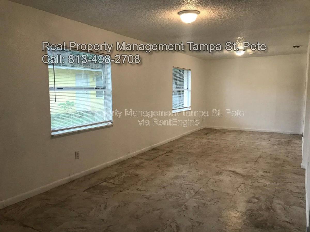 House for rent at 8404 N Mulberry St, Tampa, FL 33604