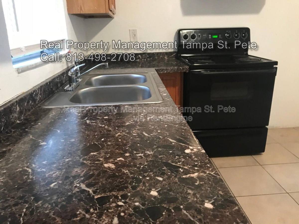 House for rent at 8404 N Mulberry St, Tampa, FL 33604