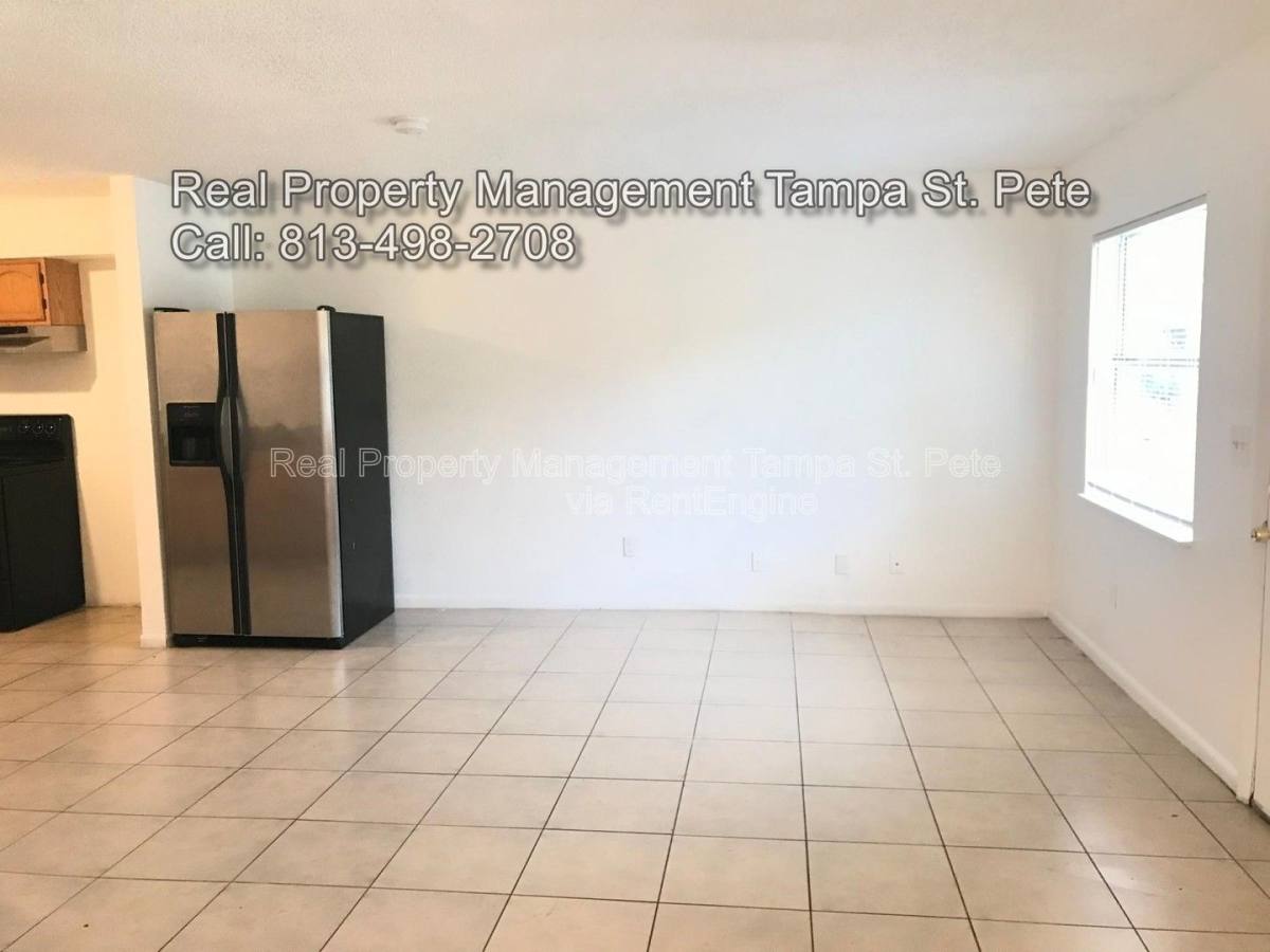 House for rent at 8404 N Mulberry St, Tampa, FL 33604