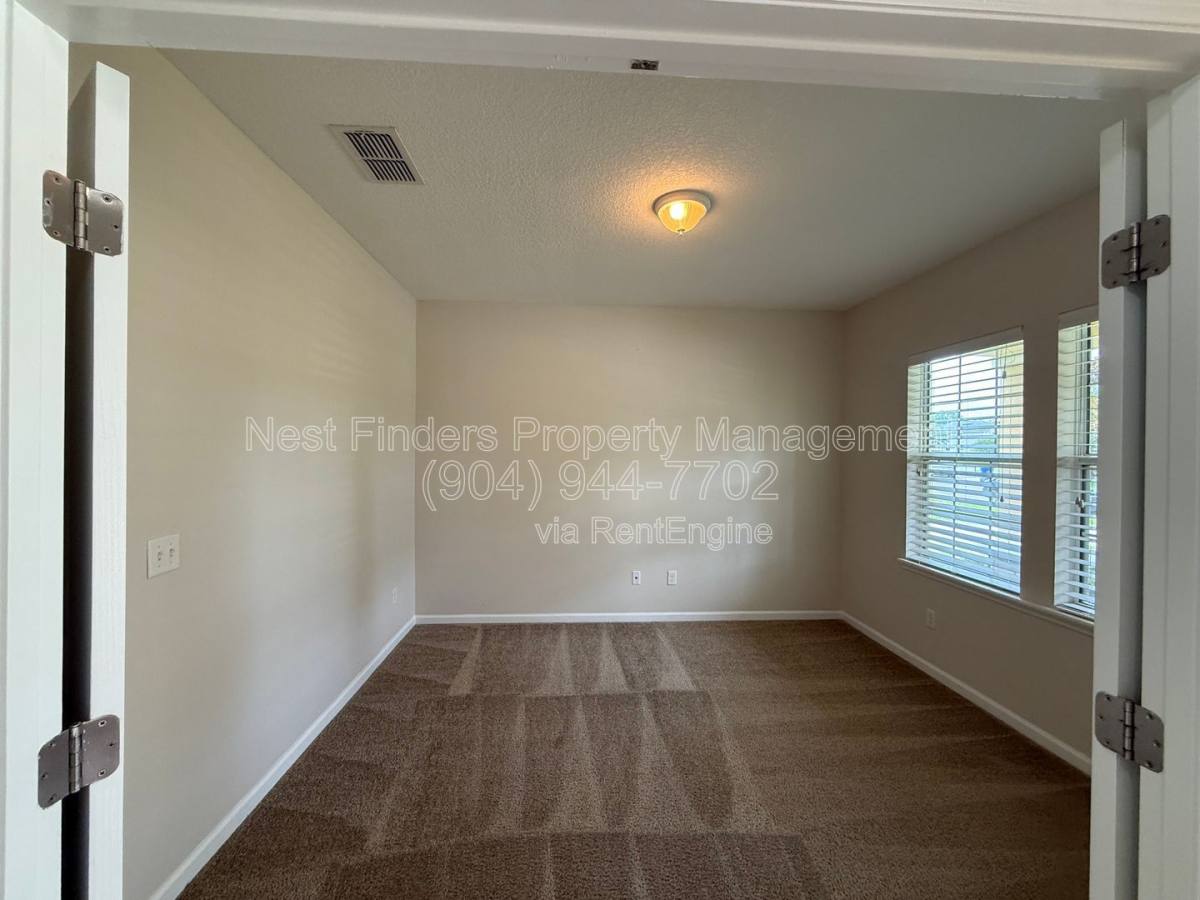 House for rent at 145 Woodfield Lane, Saint Johns, FL 32259