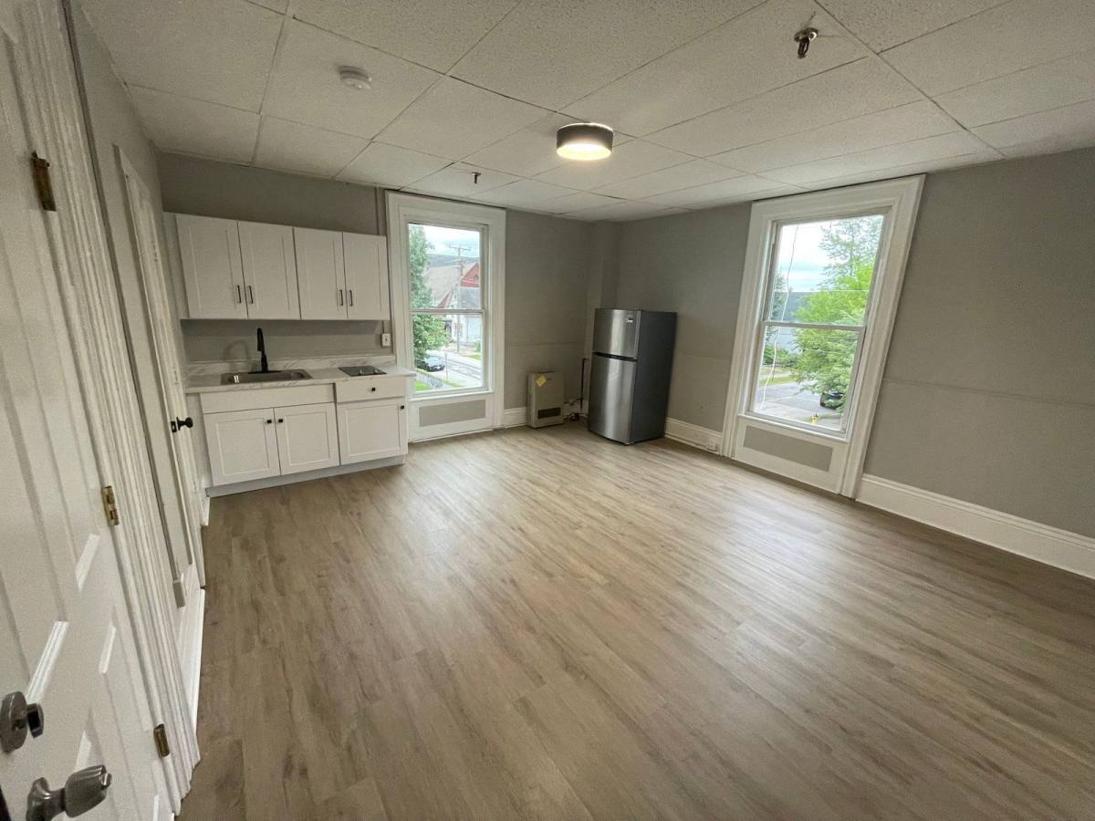 Apartment for rent at 120 Myrtle St #6, Manchester, NH 03104