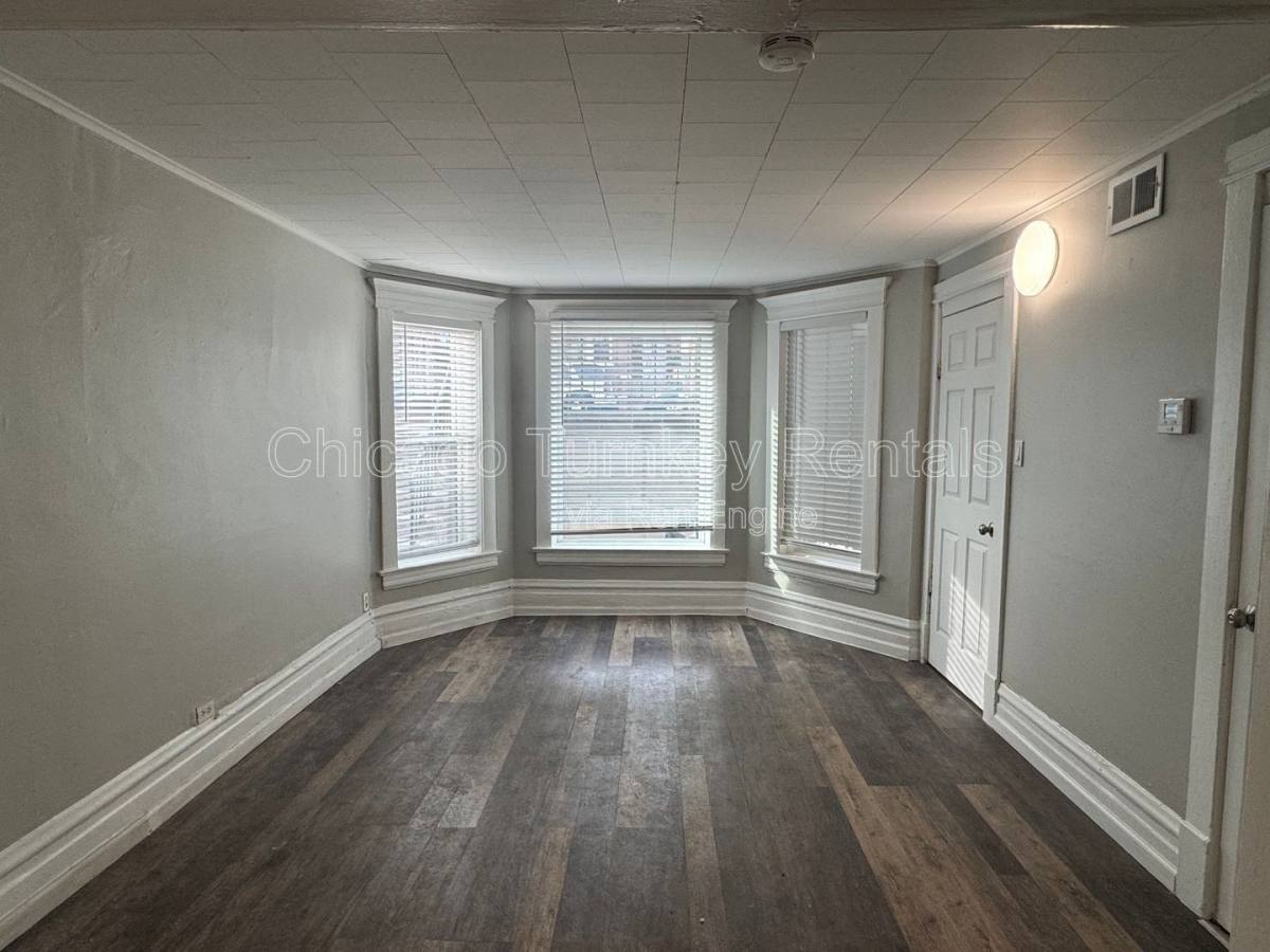 Apartment for rent at 2320 W 23rd St #G, Chicago, IL 60608