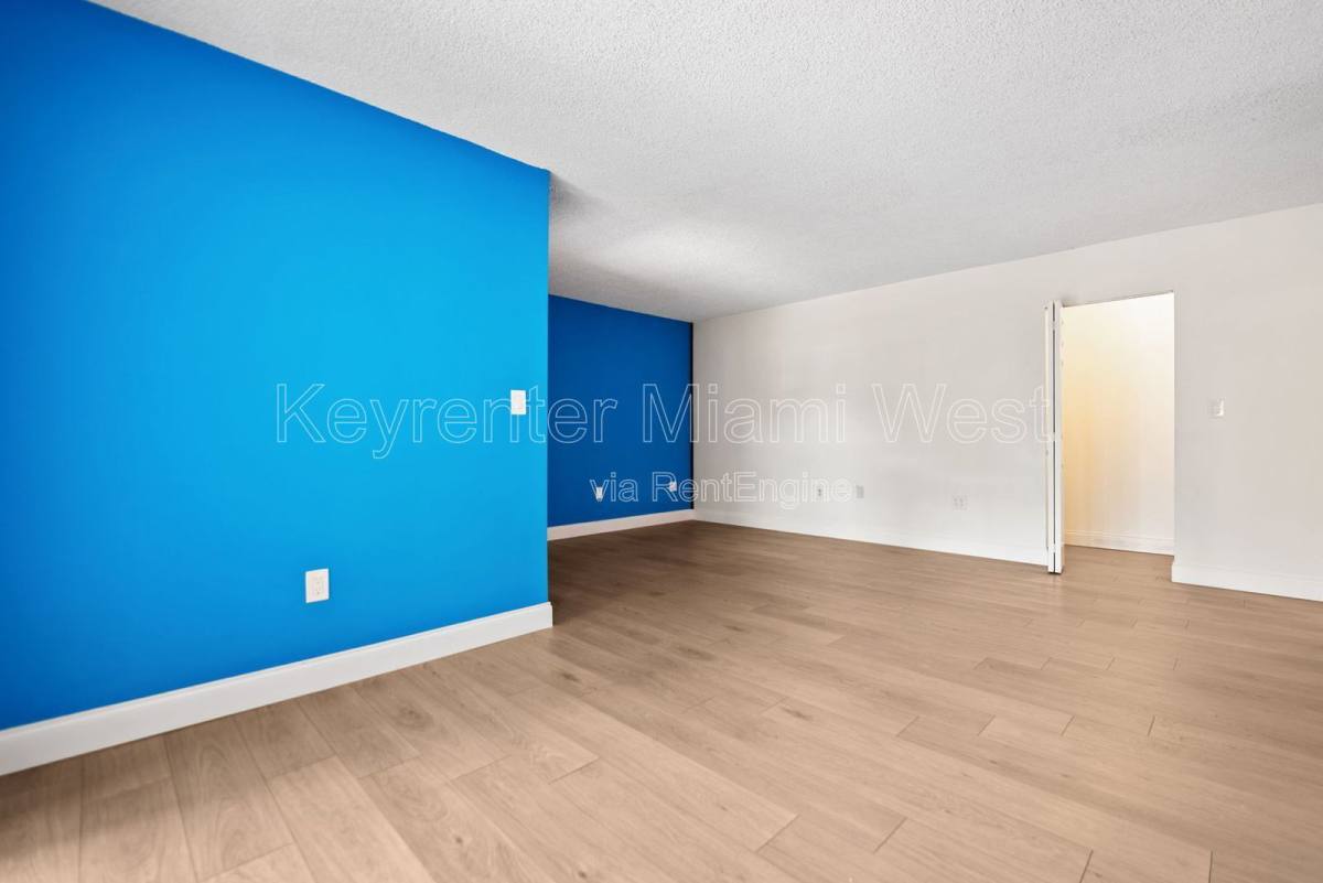 Condo for rent at 201 W Park Dr #102-2, Miami, FL 33172