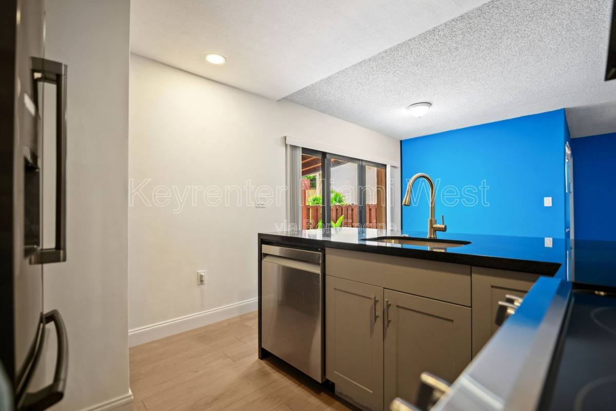 Condo for rent at 201 W Park Dr #102-2, Miami, FL 33172