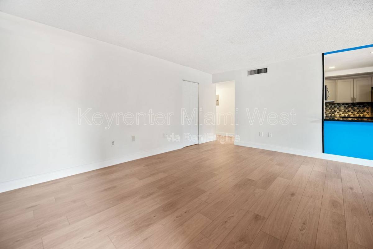 Condo for rent at 201 W Park Dr #102-2, Miami, FL 33172