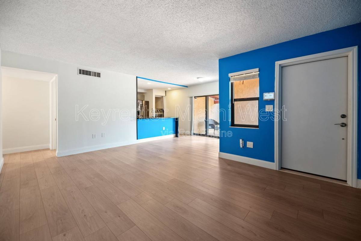 Condo for rent at 201 W Park Dr #102-2, Miami, FL 33172