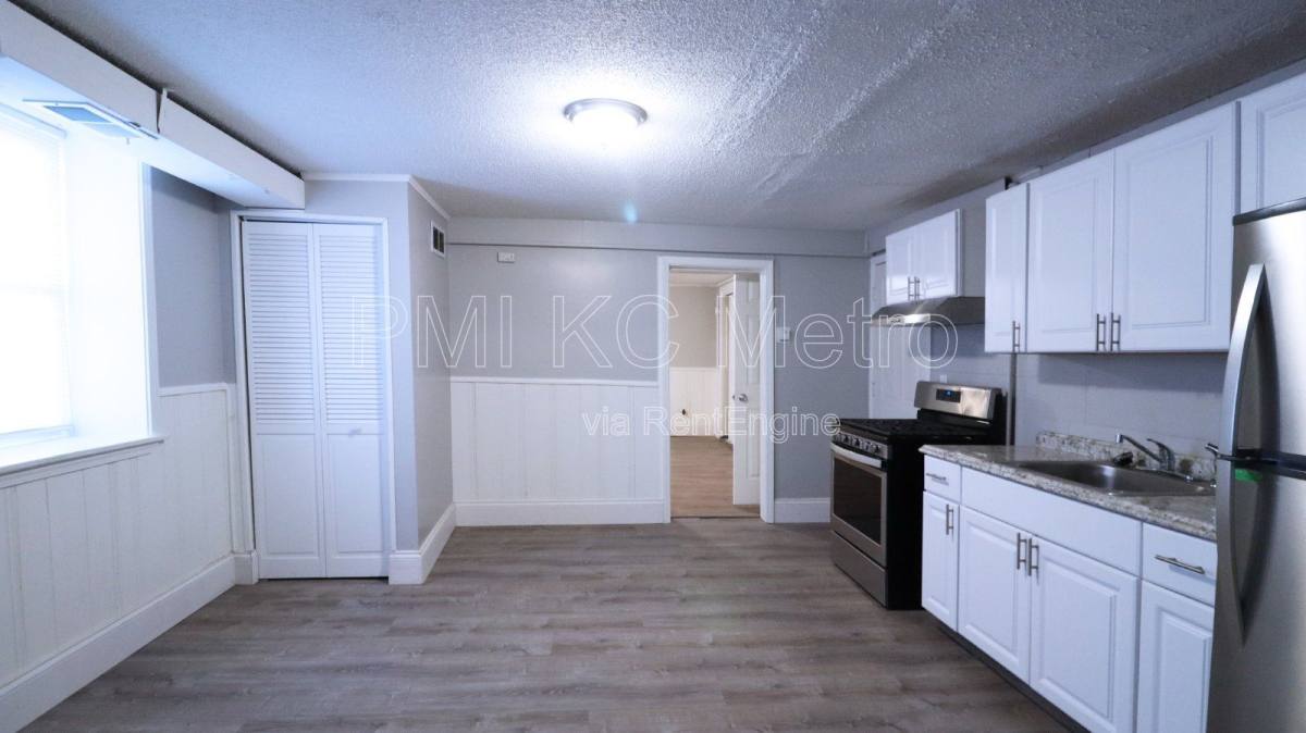 Apartment for rent at 301 Bellefontaine Ave #B, Kansas City, MO 64124