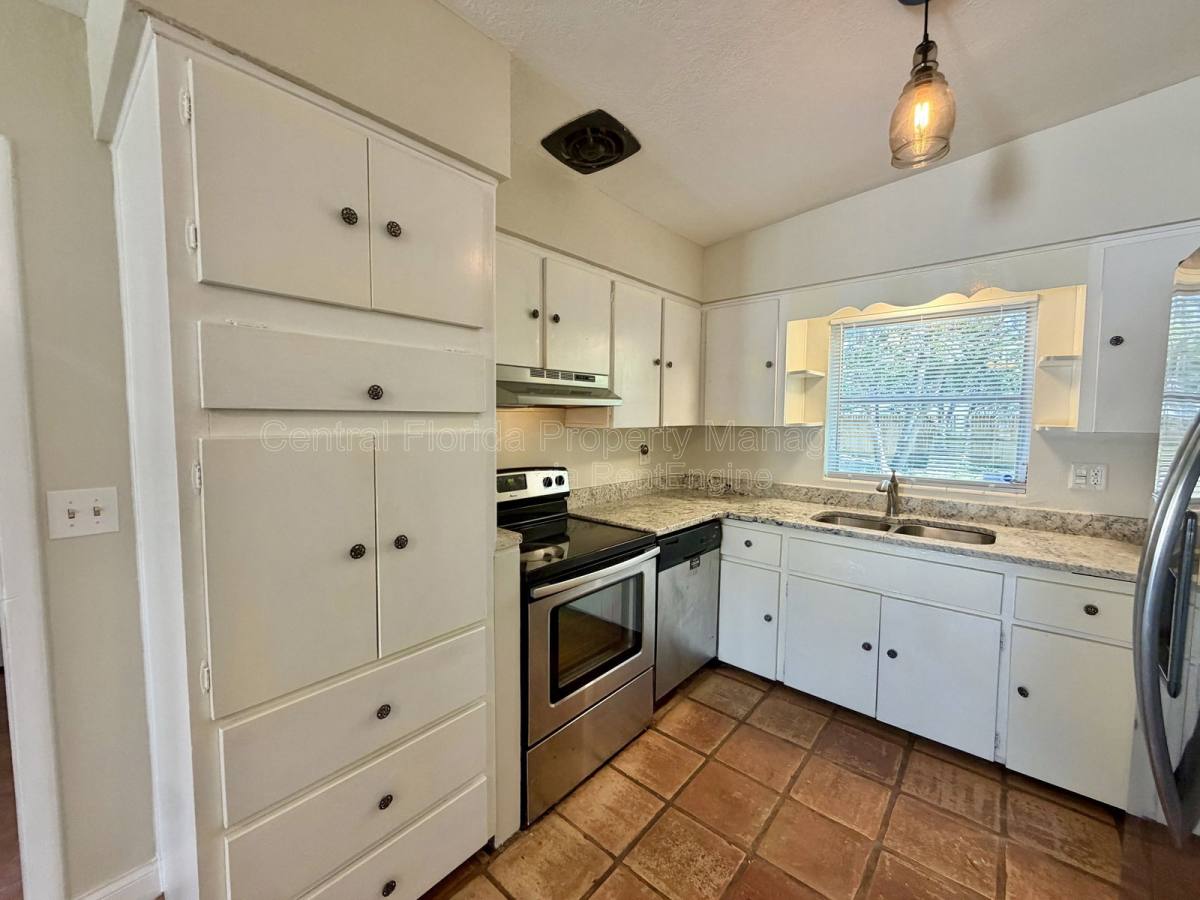 House for rent at 2619 E Washington St, Orlando, FL 32803