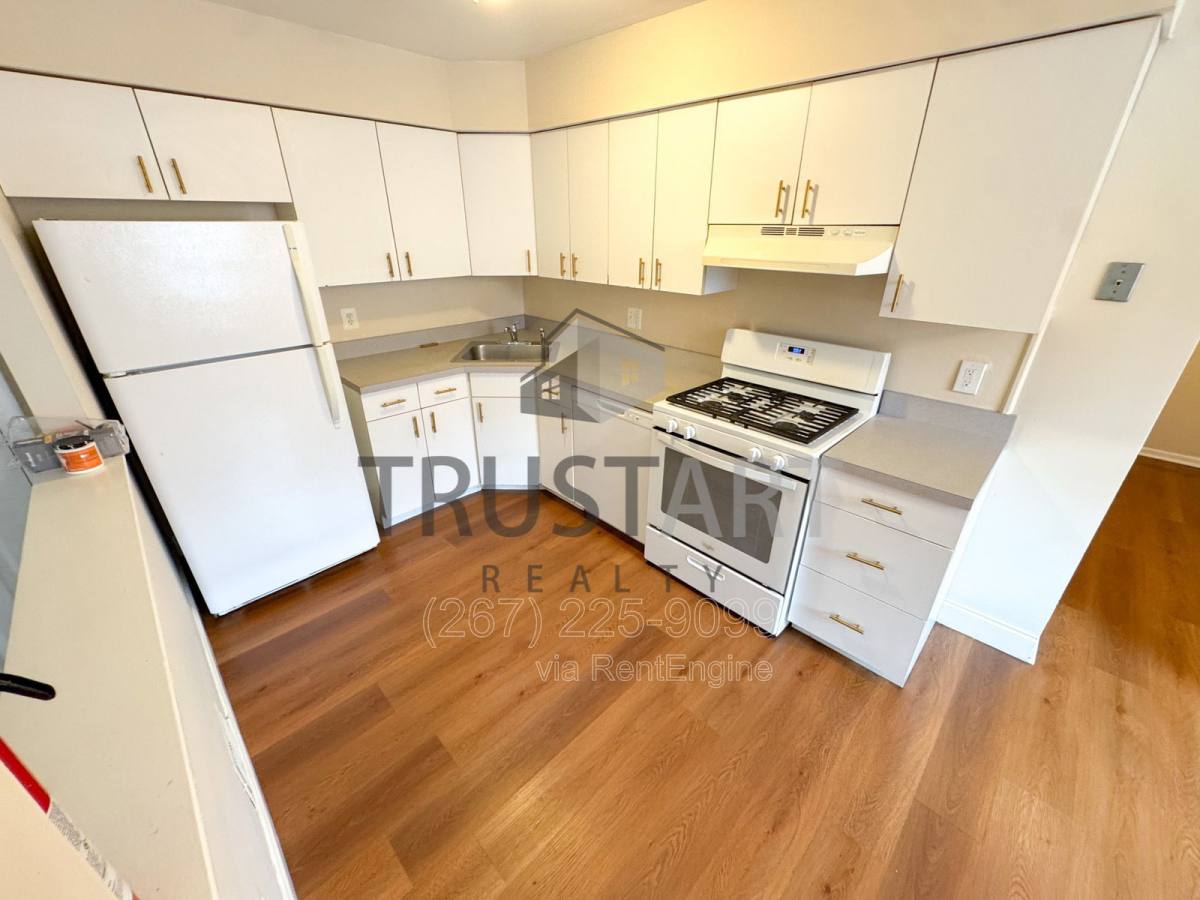 Apartment for rent at 9192 Ellie Dr #1, Philadelphia, PA 19114