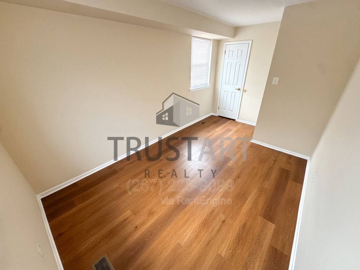 Apartment for rent at 9192 Ellie Dr #1, Philadelphia, PA 19114